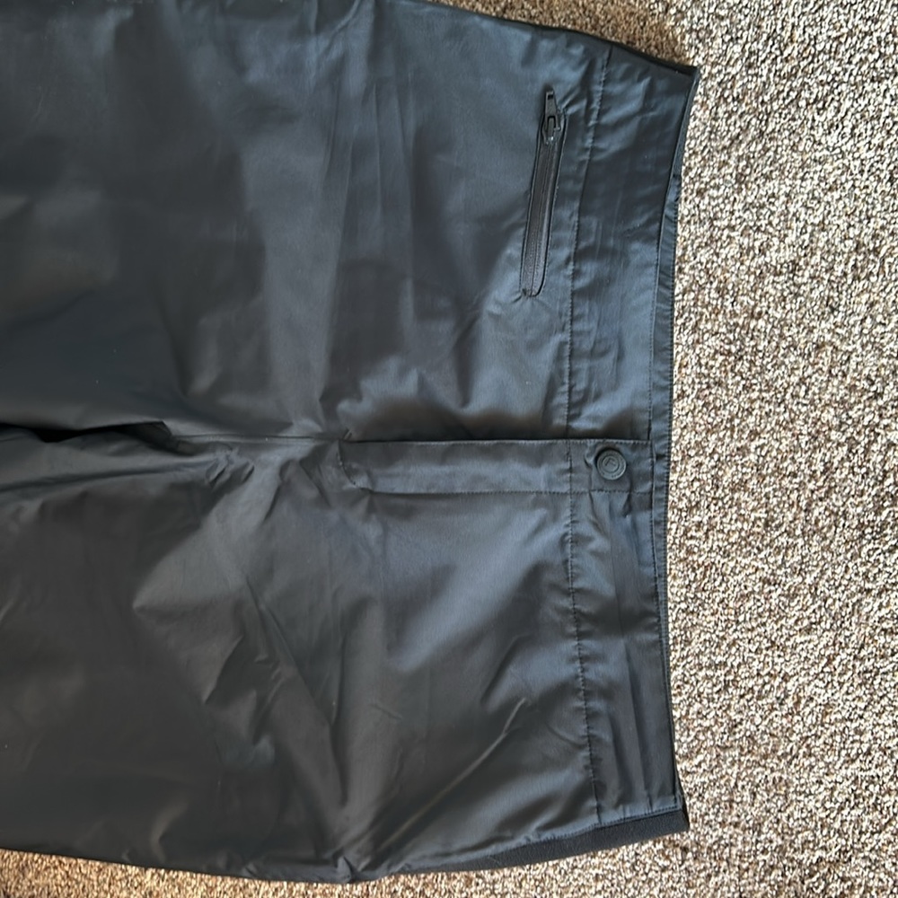 Obermeyer women’s ski pants. - Picture 2 of 11